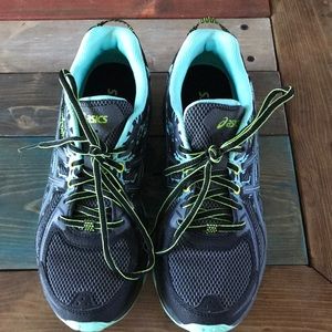 ASICS Gel Venture 6 size 9